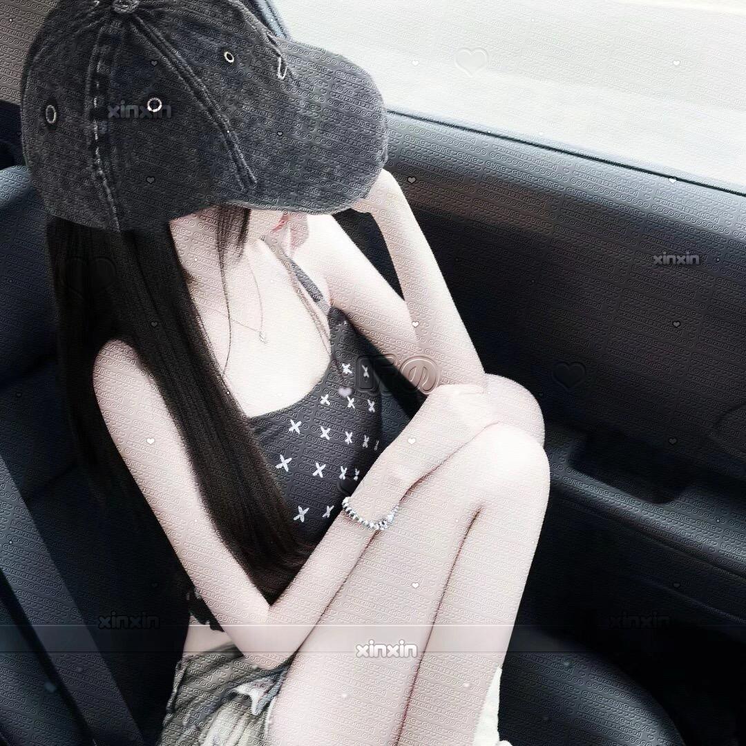 脸1点也不圆.