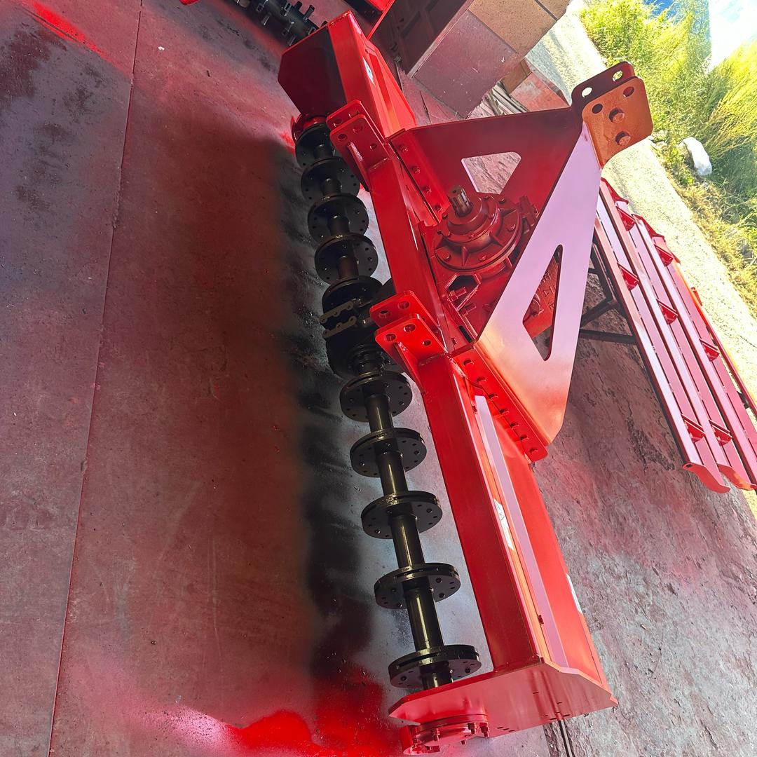 连云港锄旋农机创意屋