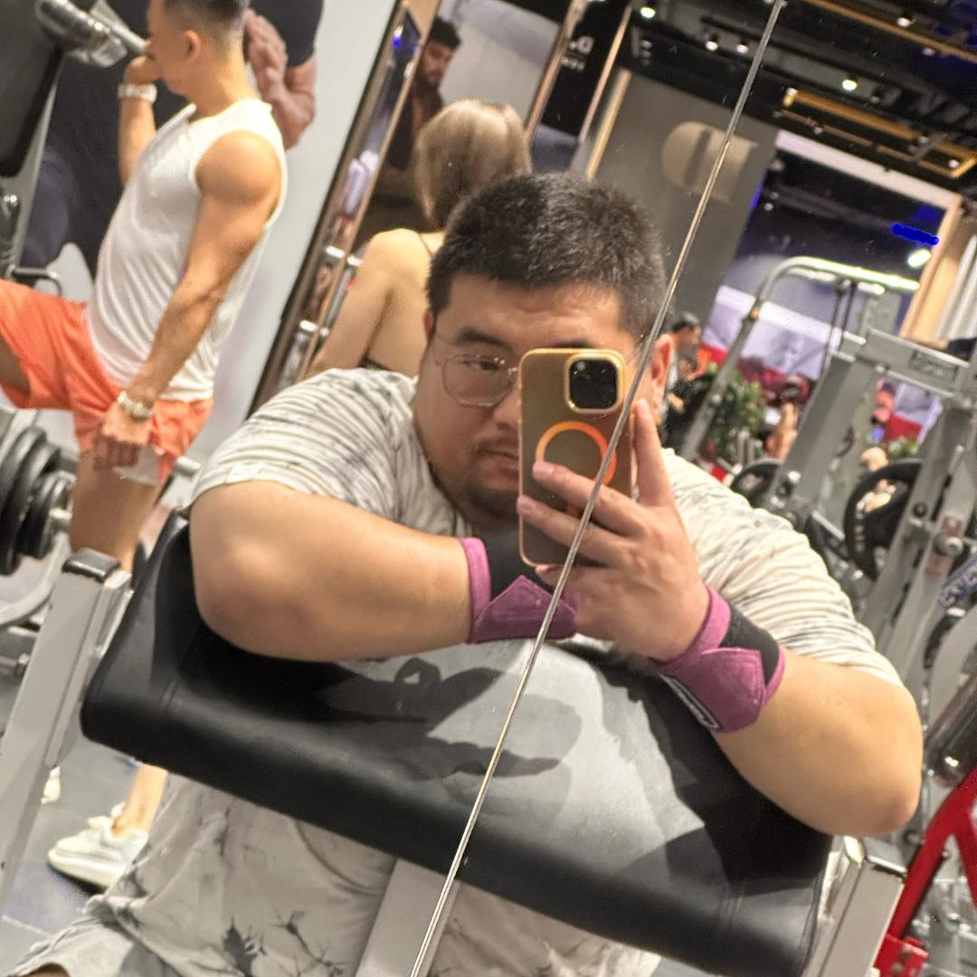 请叫我奕凡君