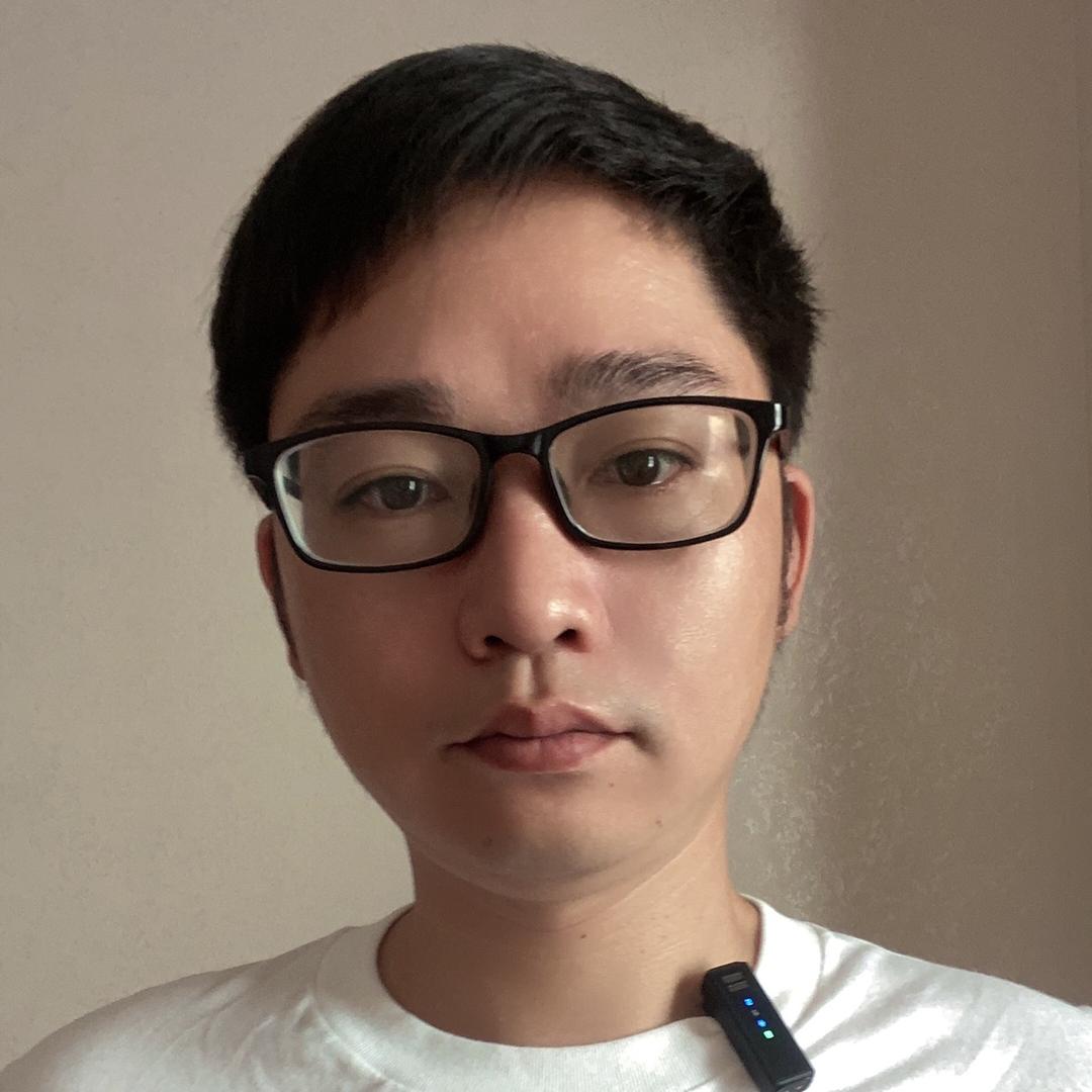 爱弹琴的房产中介-阿龙