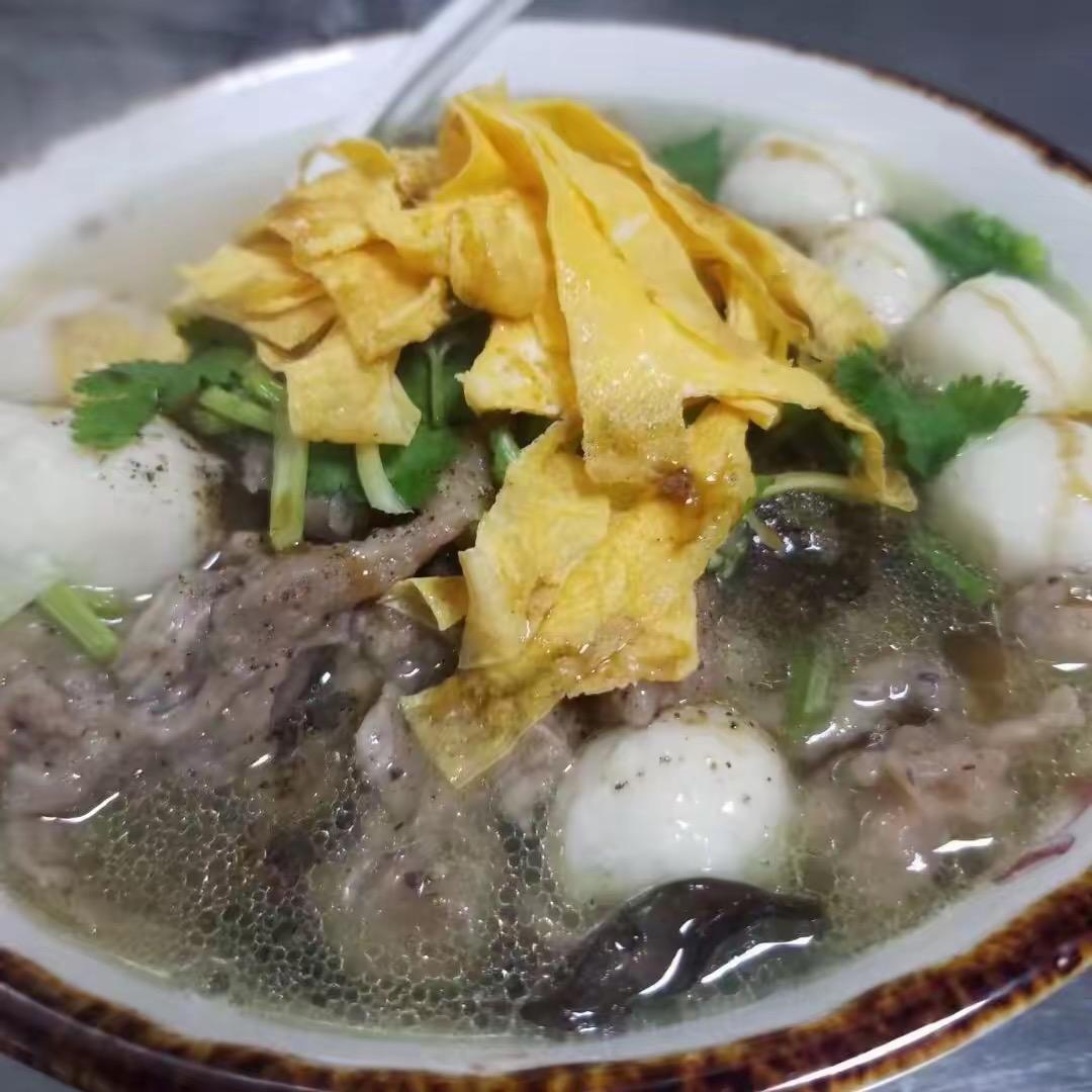 颍上美食黑椒滑鸡