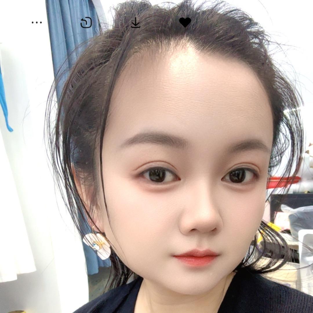 拼命赚钱的小丽