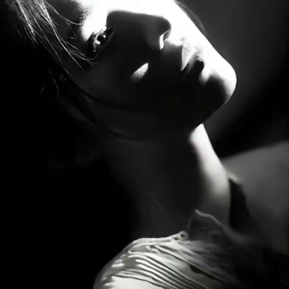 睡觉时候必须睁眼