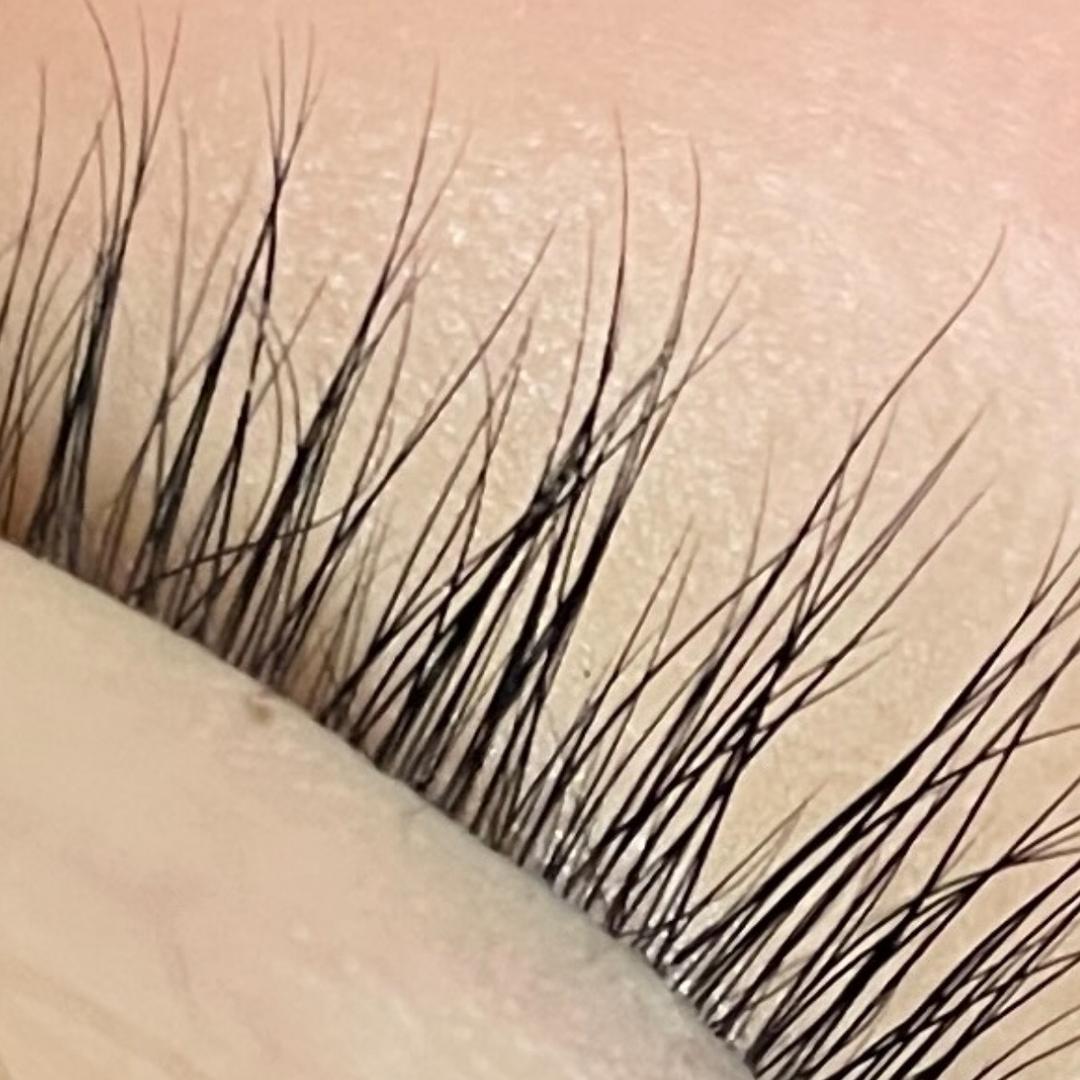 爱拍照的乡记店长