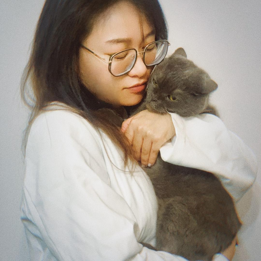 小李是兽医