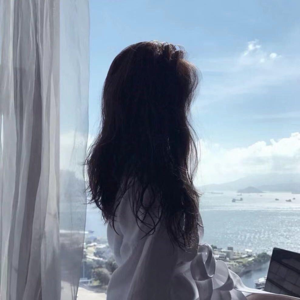 李堇郗