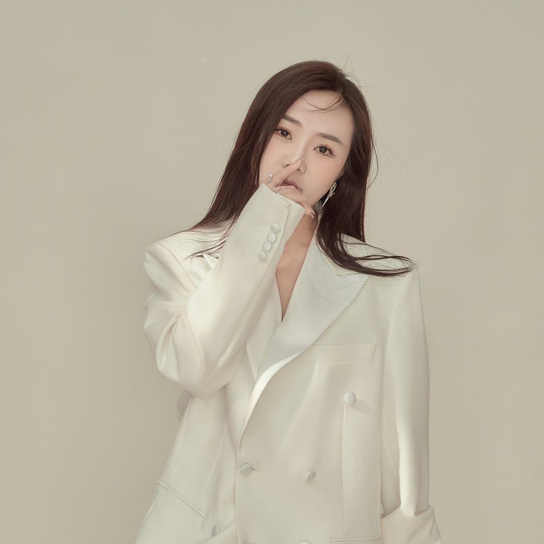 郸城爱妃娅婚纱礼服馆