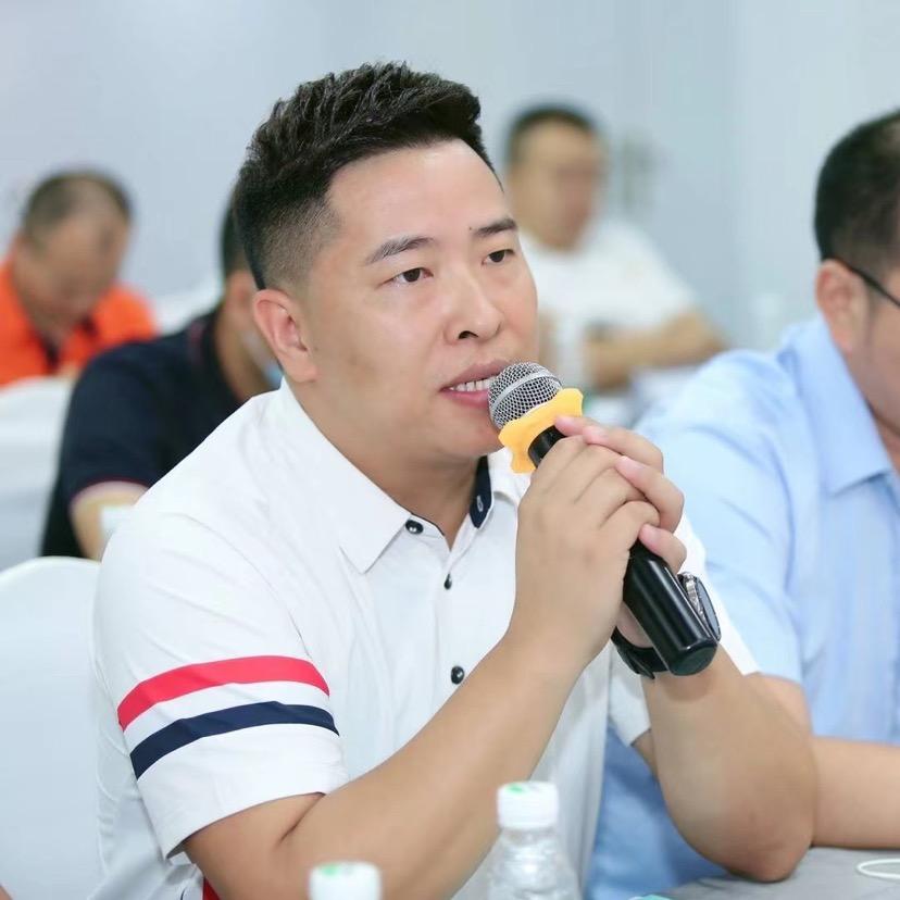 成晨辅料创始人邱国辉