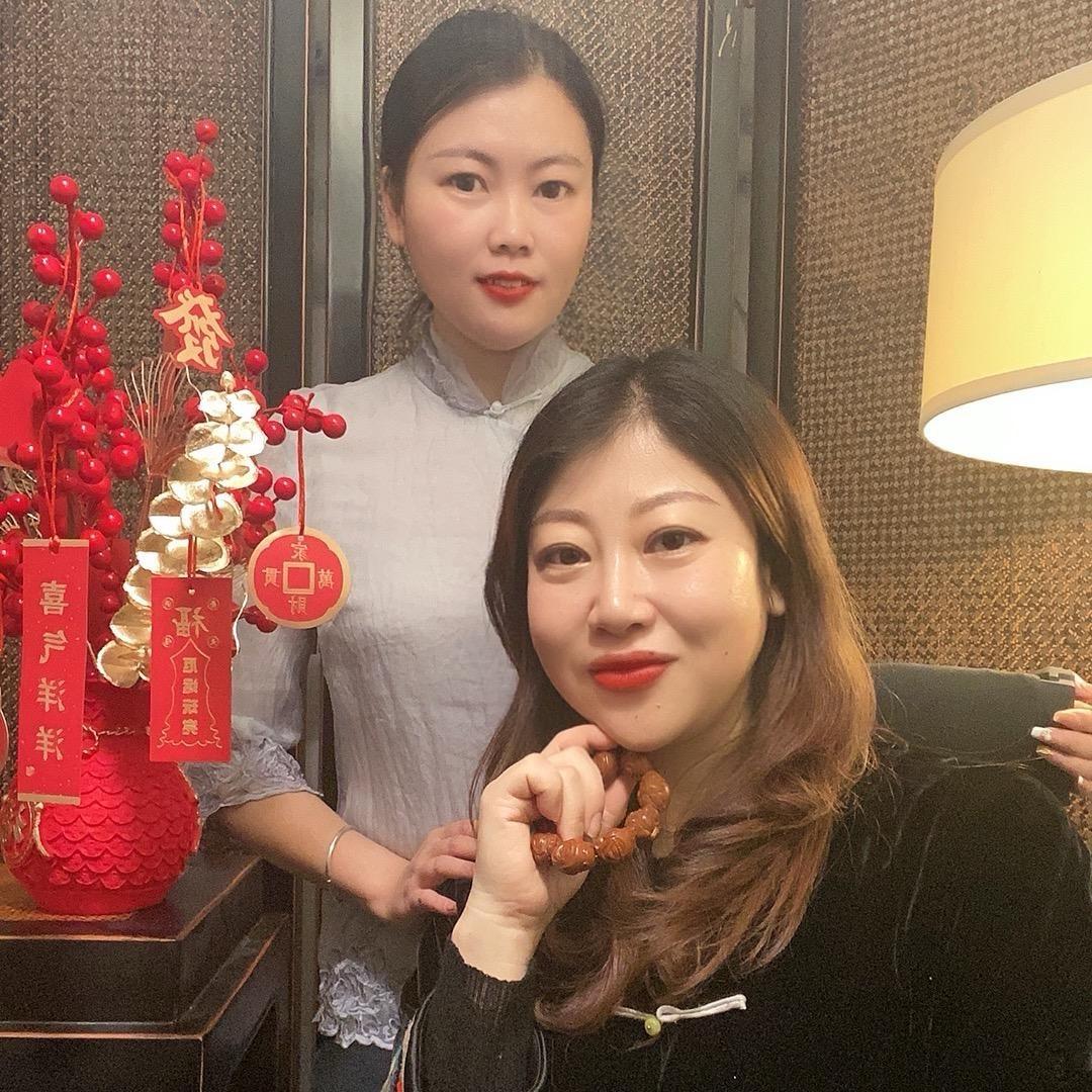 核雕女儿