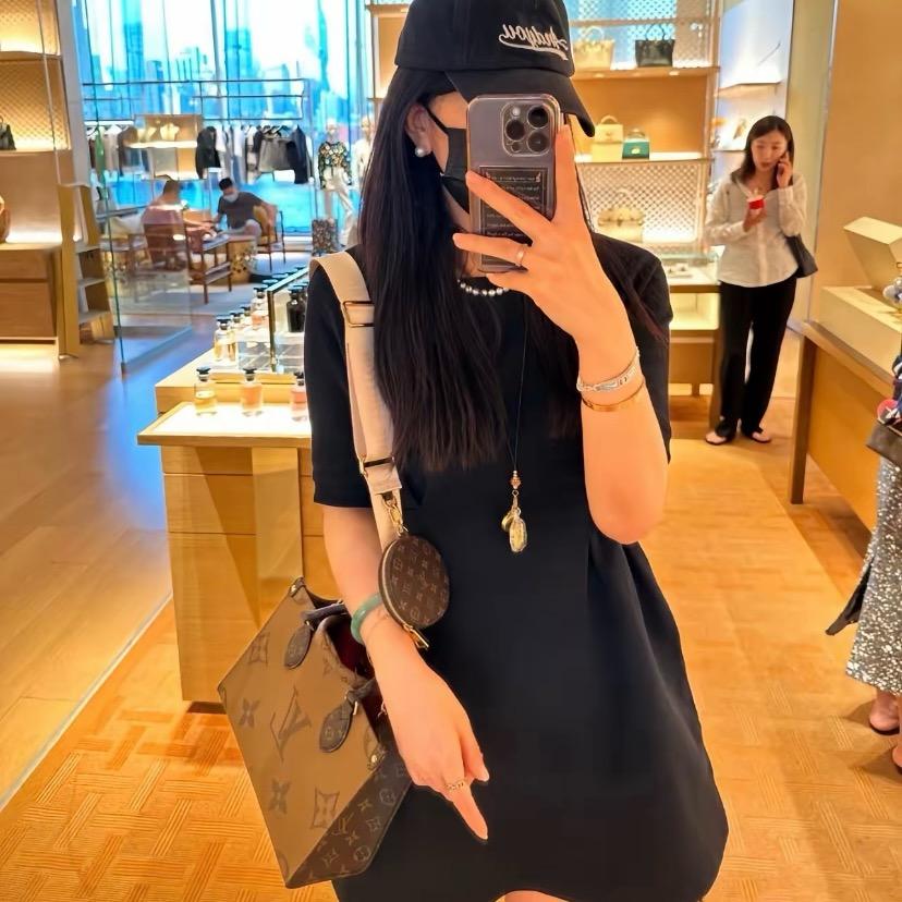 南油老板娘^