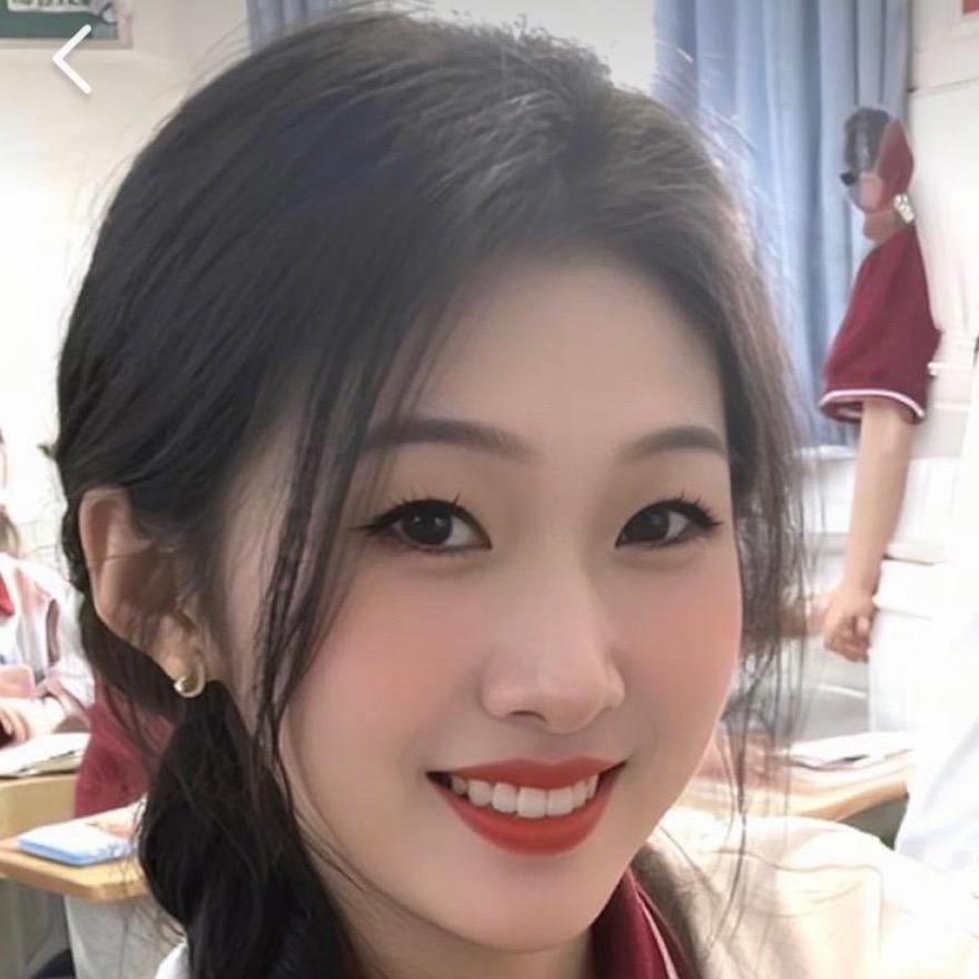 默默吖