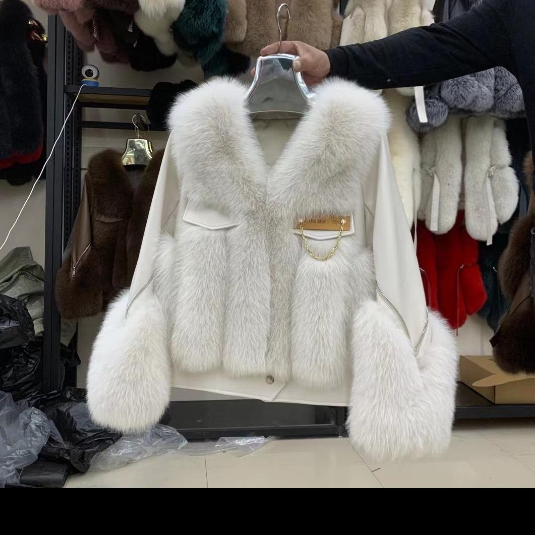 澳裘皇服装店
