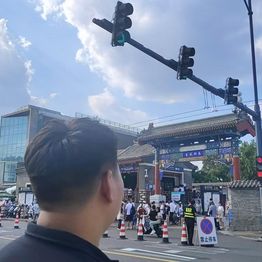等我逢一场春