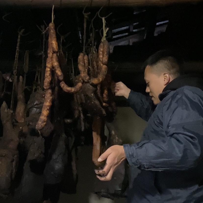 云味（卖山货的朝烨）