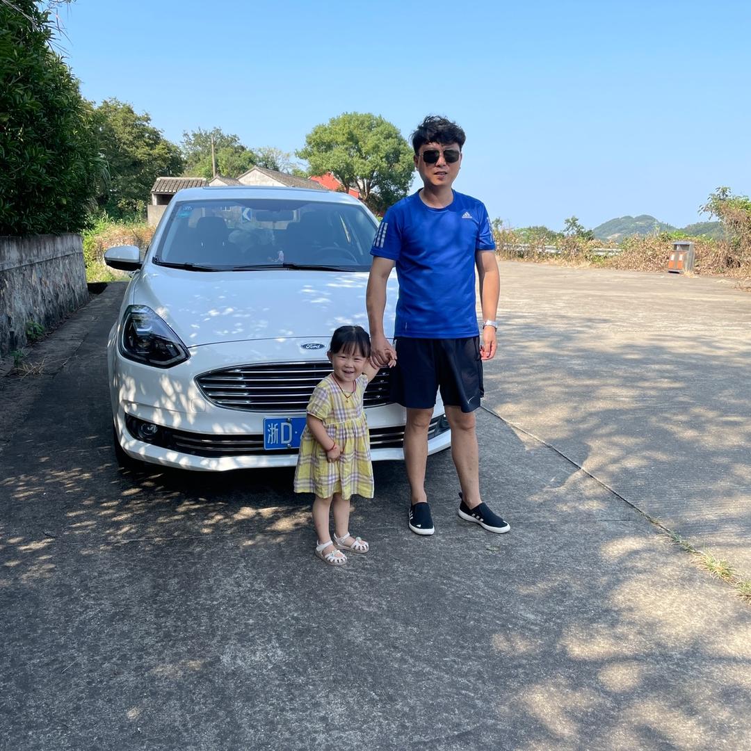 小h𖠚ᐝuෆ同学