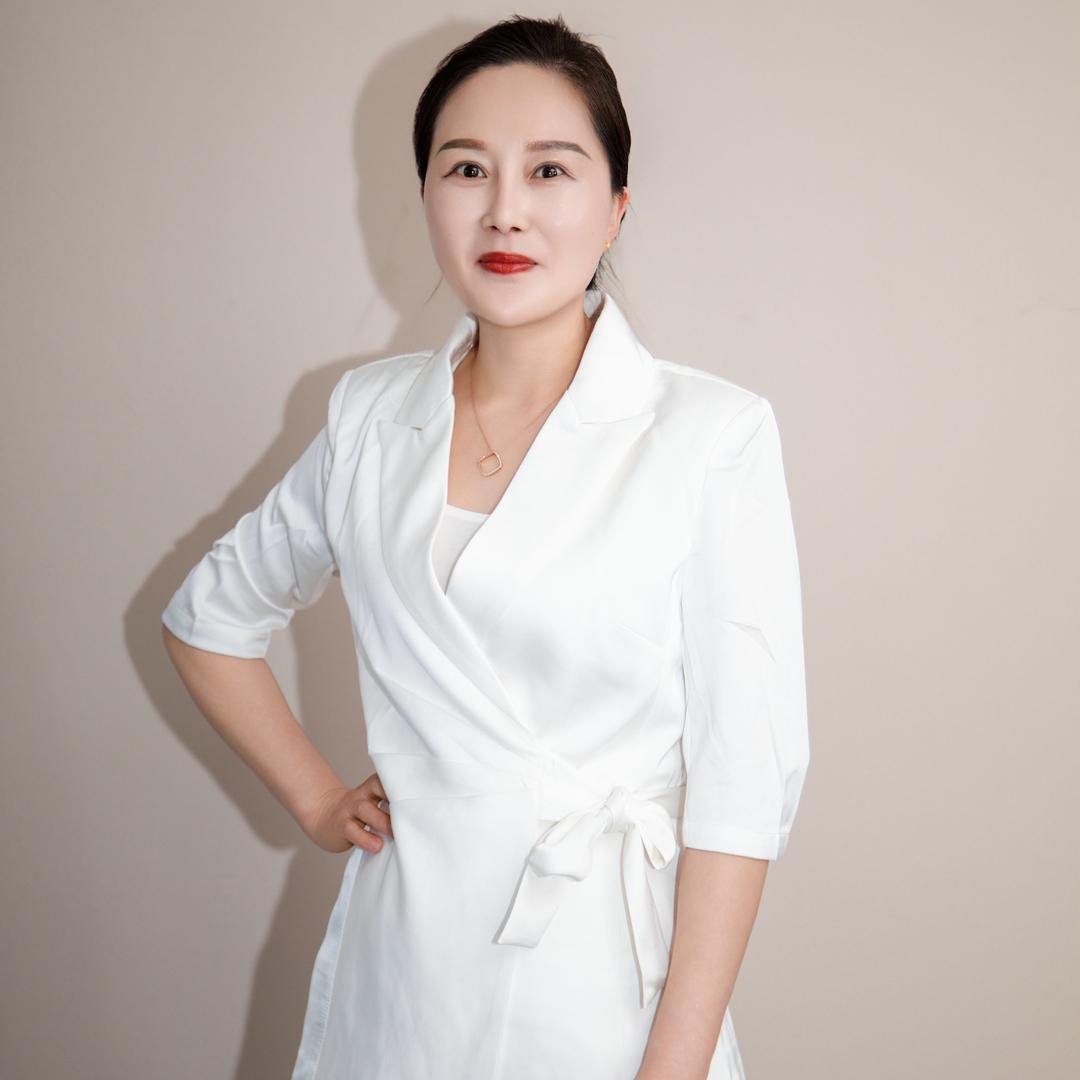 美容顾问冯老师