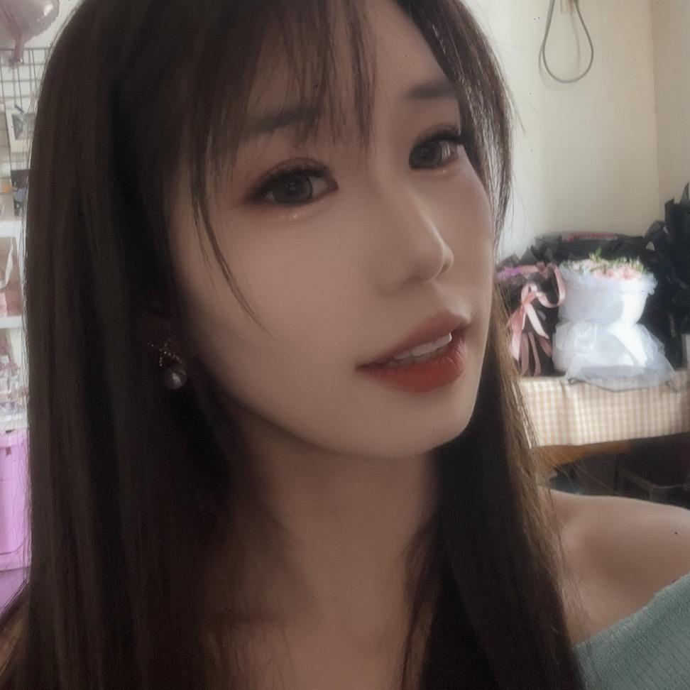 小莫💕