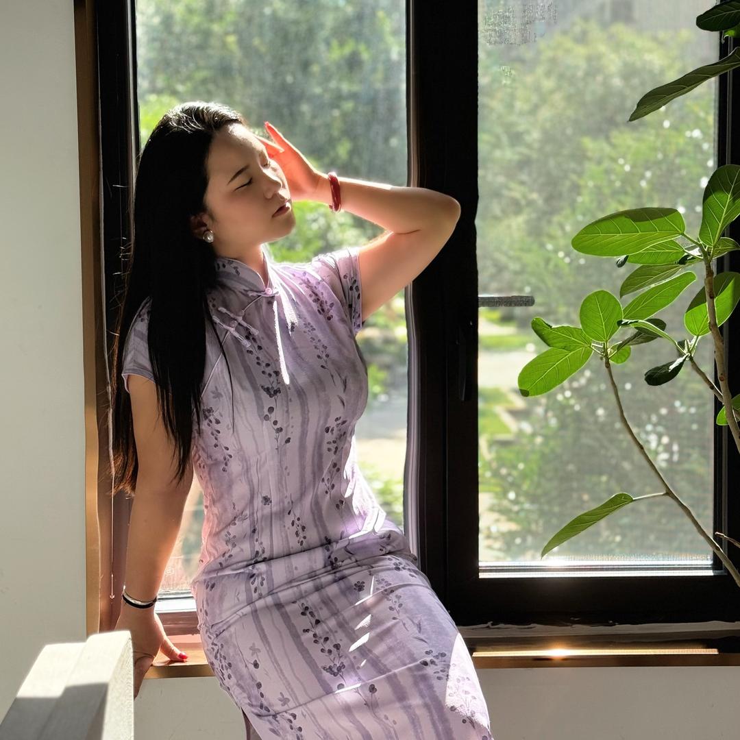 150斤的小榕（旗袍版）