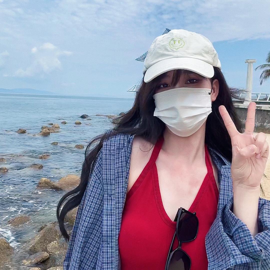 小鱼睡醒了