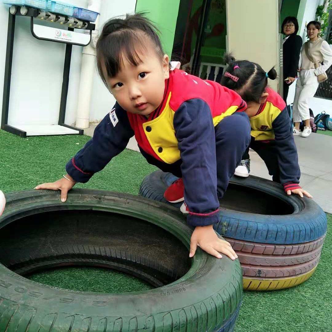 小哥哥游世景