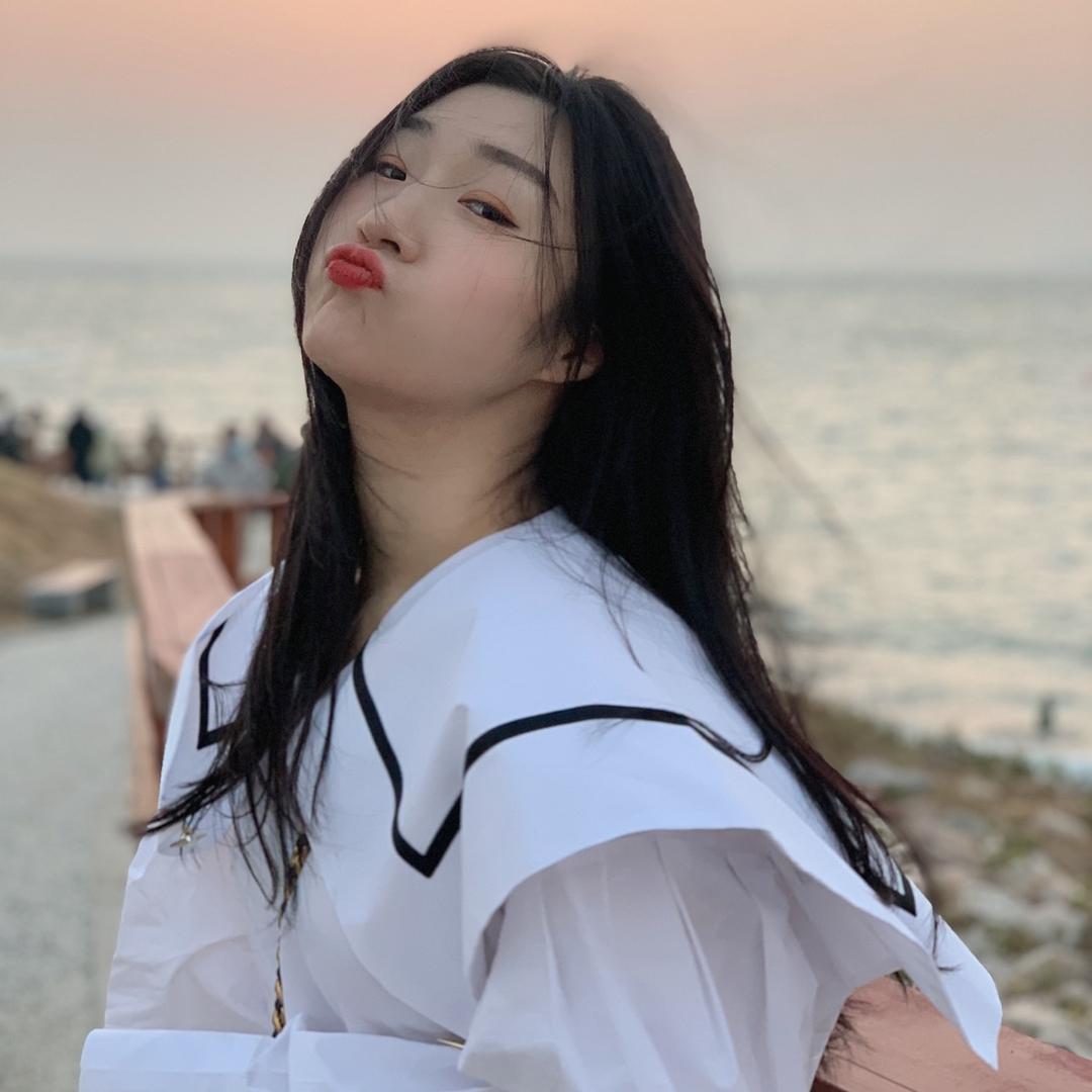 即墨区姜姜女装店直播间