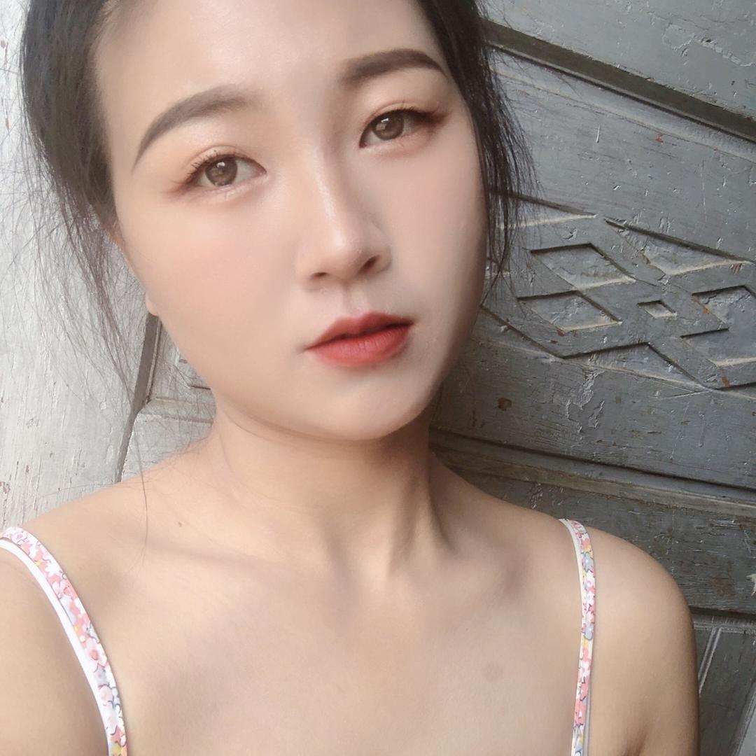 曾妈,小姐姐