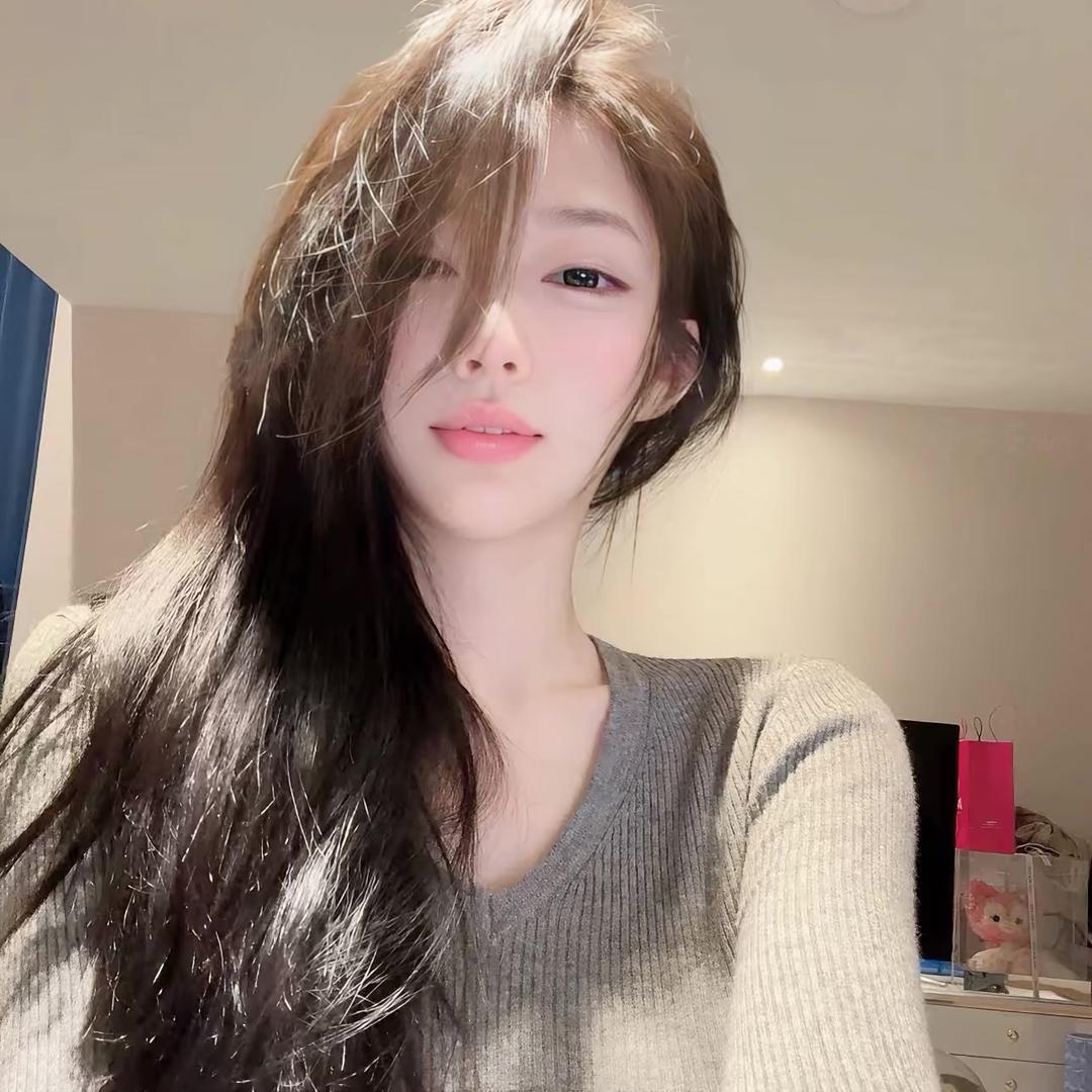 萝啦 u^