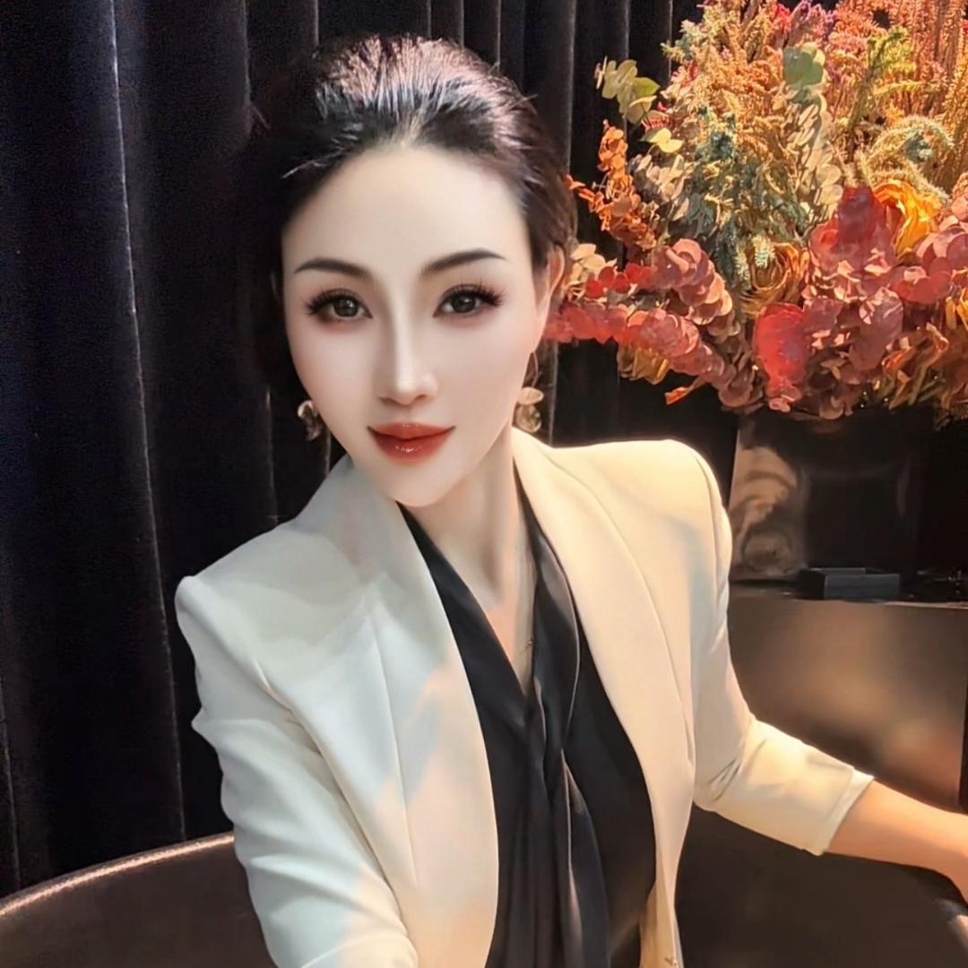 JUANJIE原创高定女装密云店