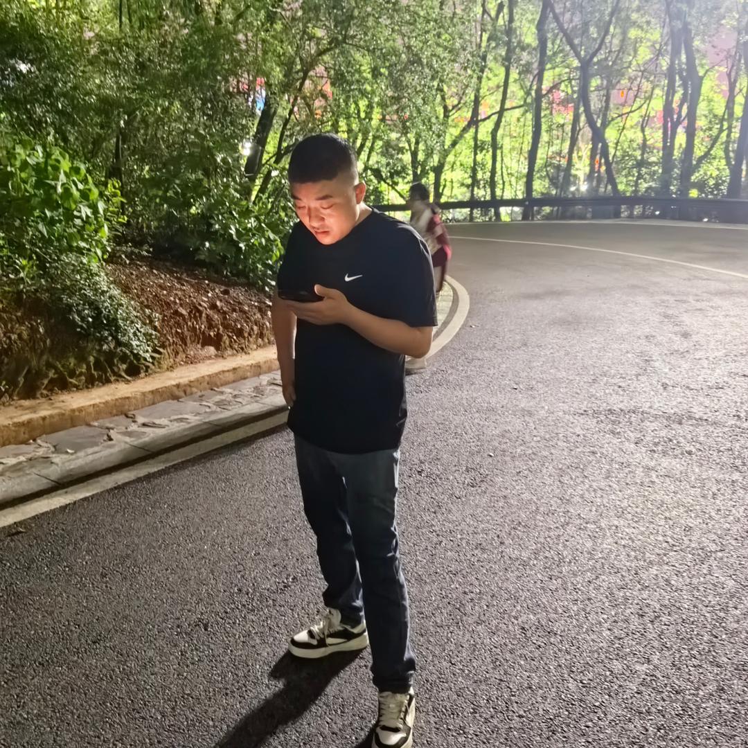 小粟粟