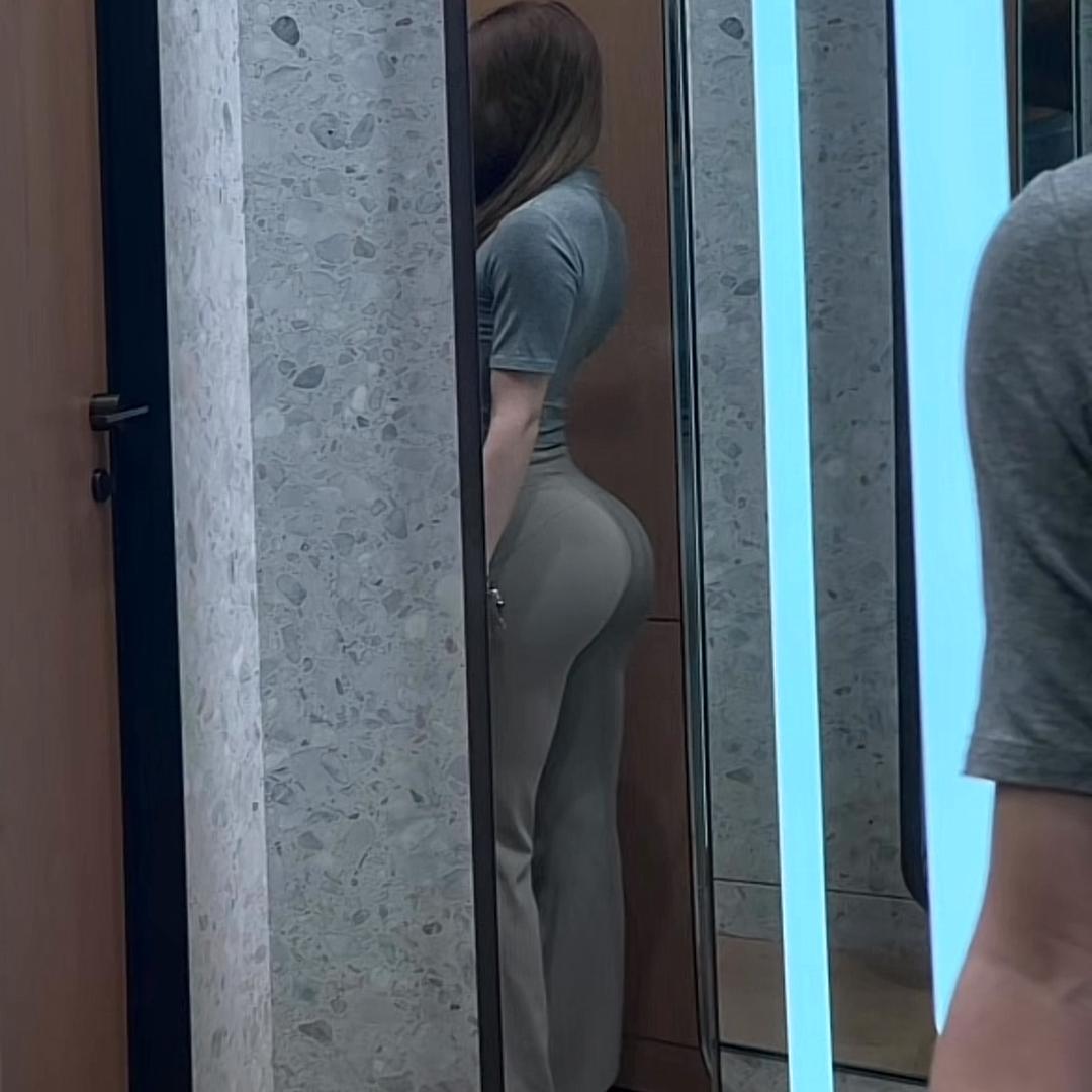 爱拿铁的王小七💋