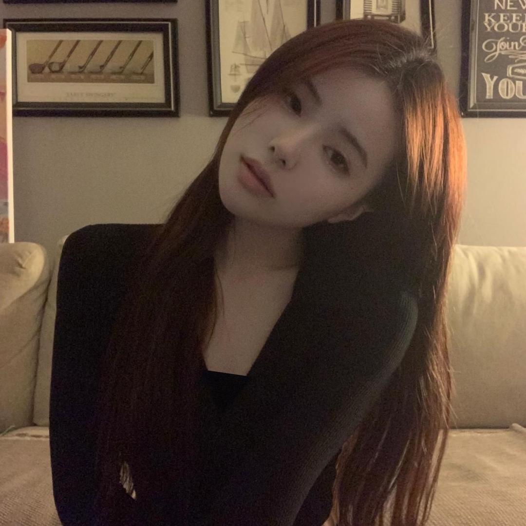 小何