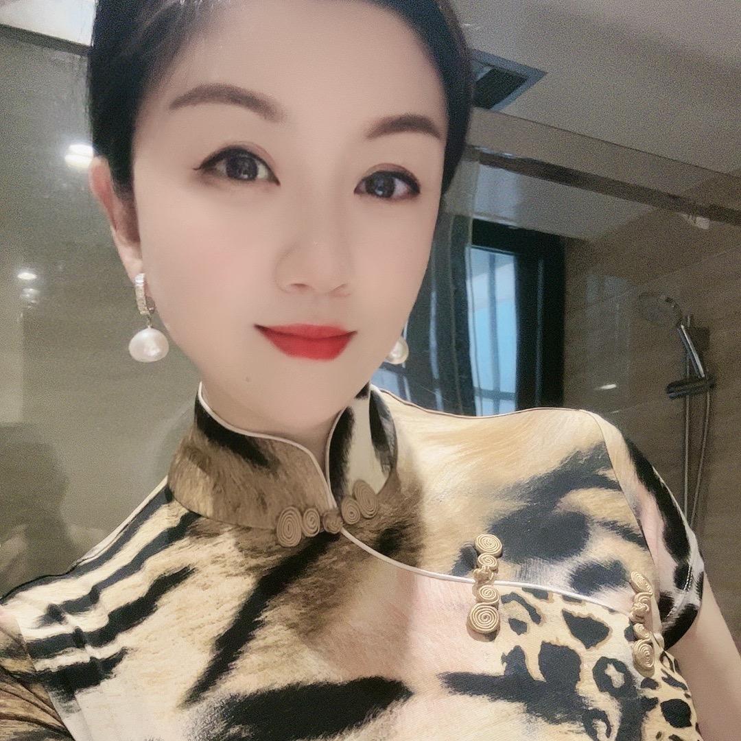 豹纹姐