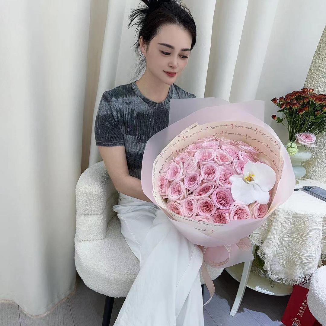 婷婷一个人