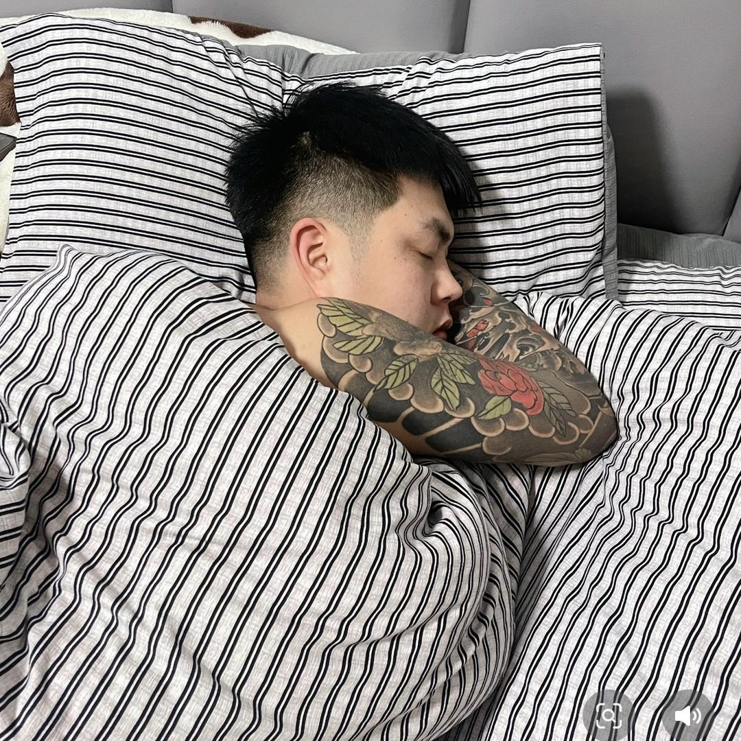 新来的叔叔.