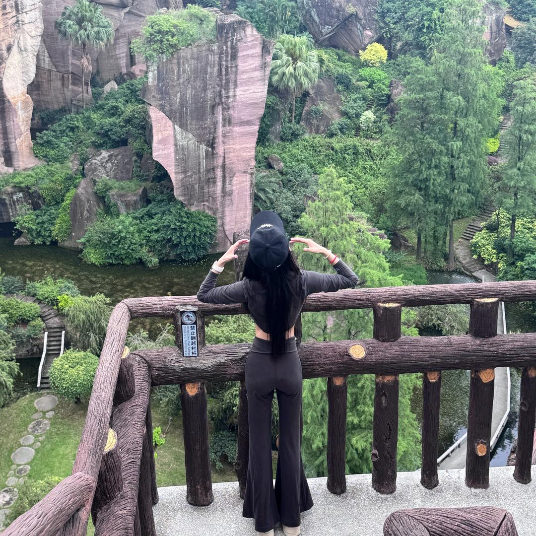 小小不点.