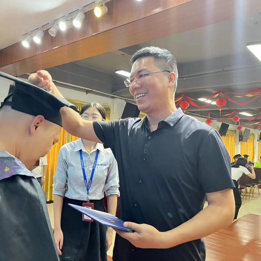青华模具培训学校