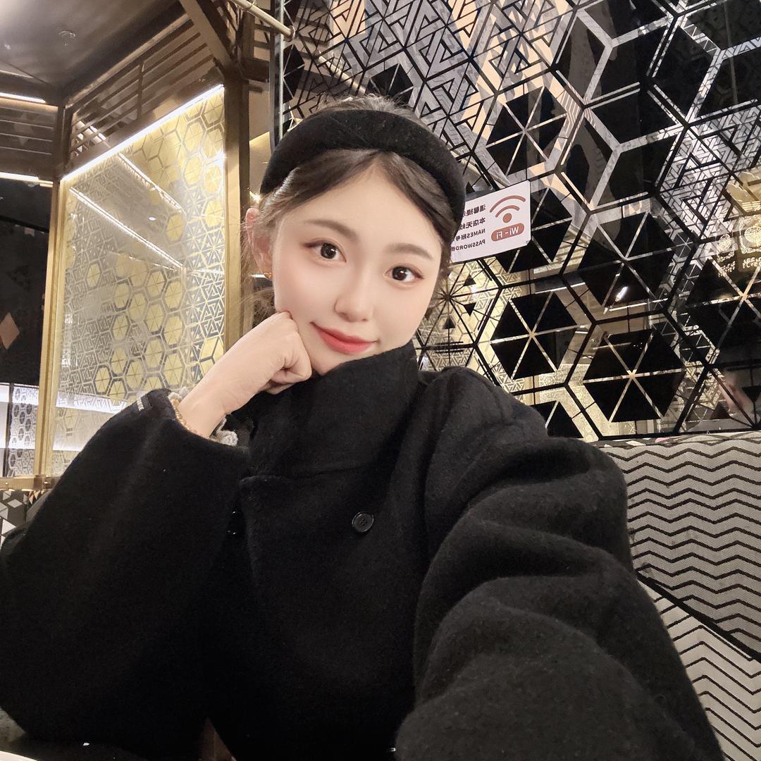 艺菲穿搭STUDIO