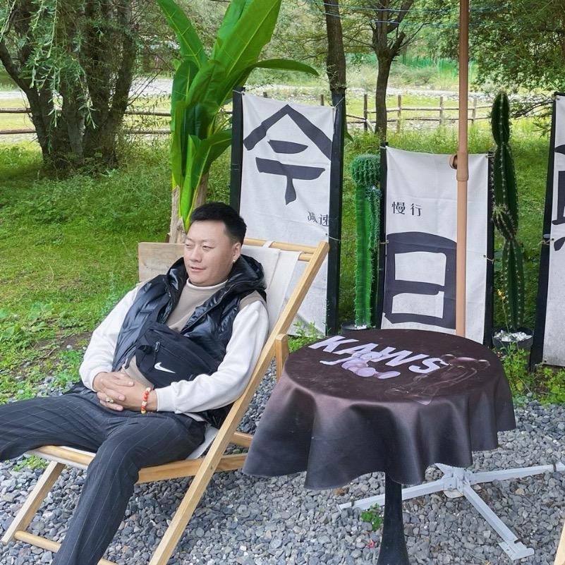 甘孜。洛绒扎西
