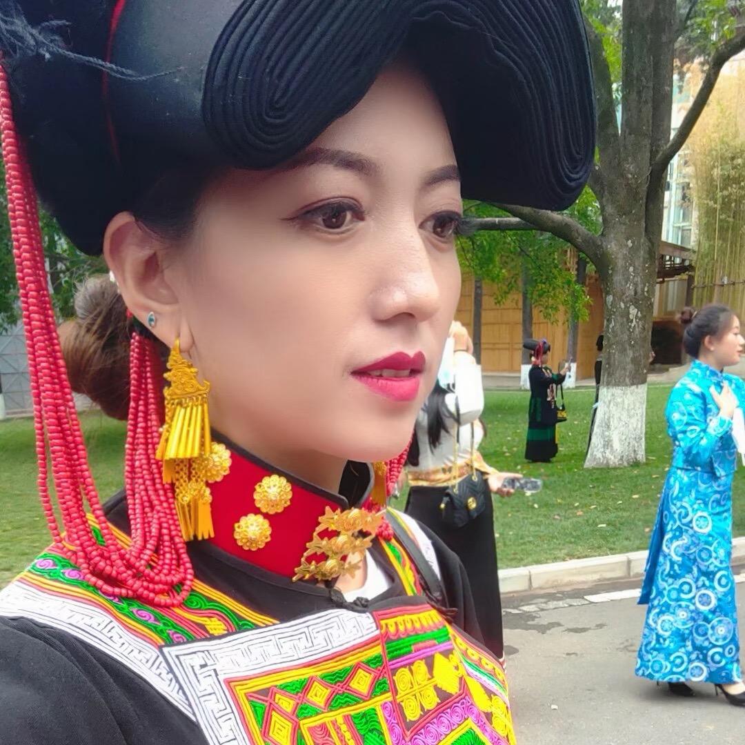 阿芳
