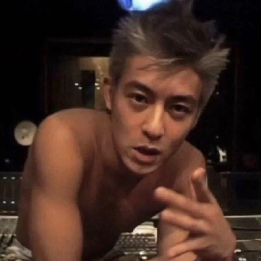 杨一凡.