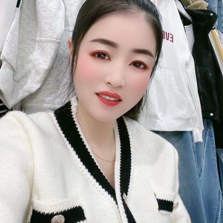 慧敏童装童鞋店。
