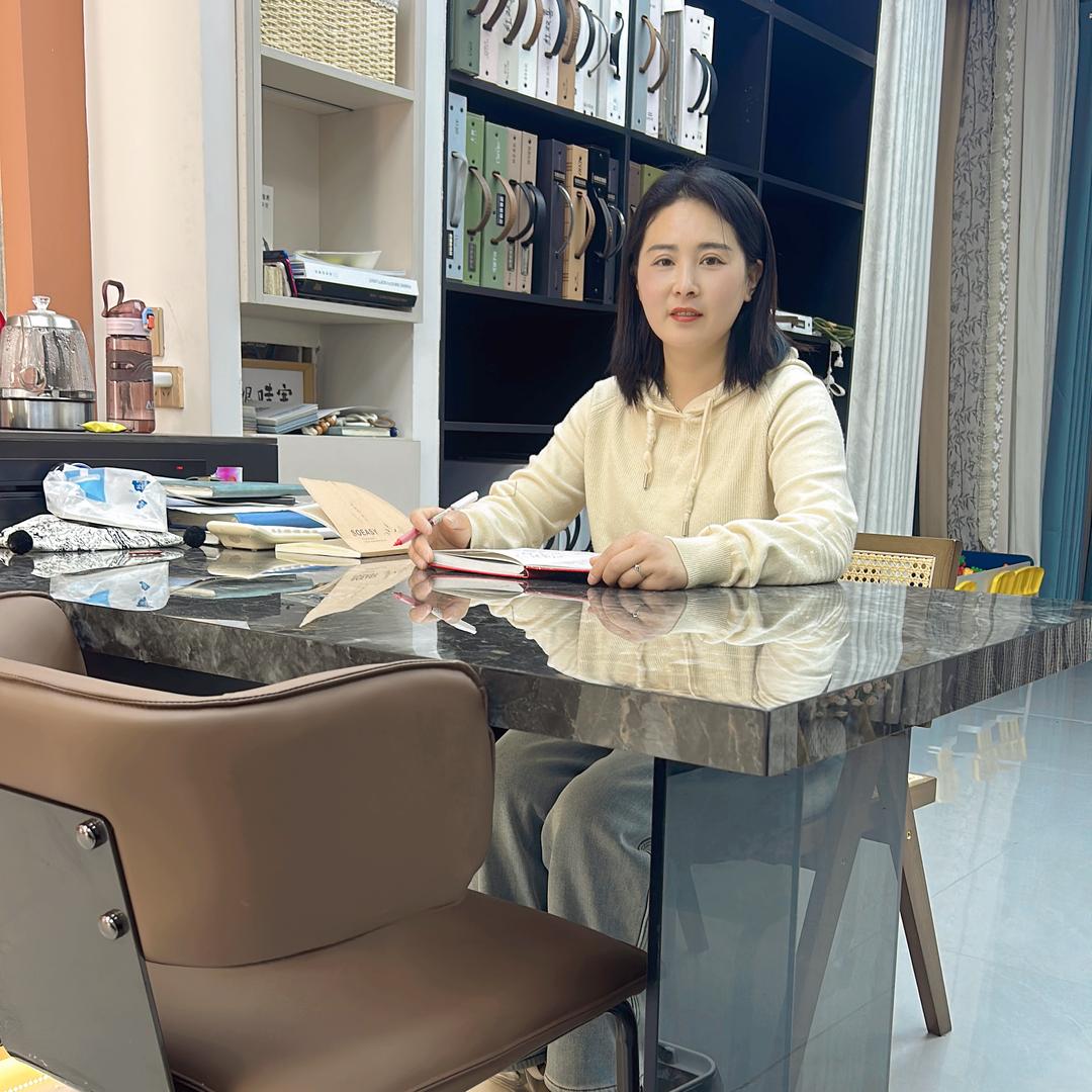 新郑市华南城欧尚窗帘店