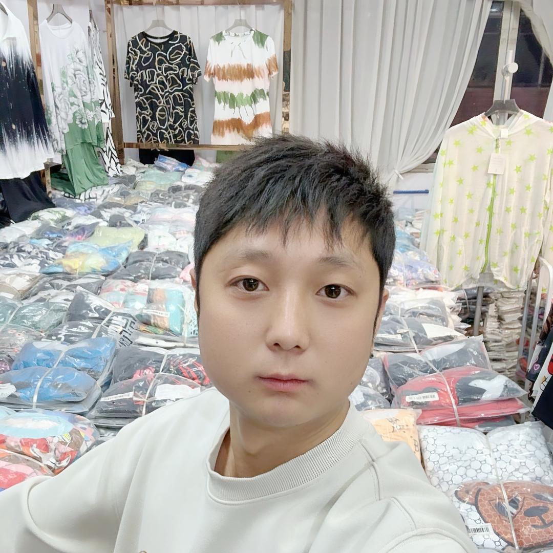 肖恩服装外贸出口批发