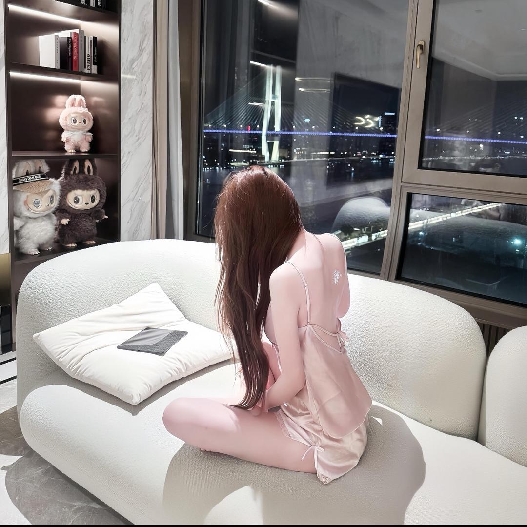 貂蝉不馋.