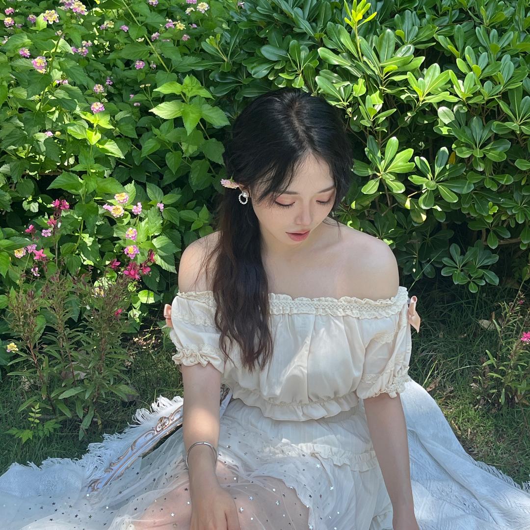 小魔女炼儿