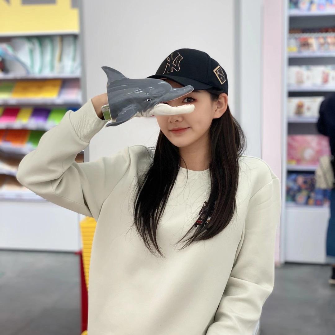张温柔😘