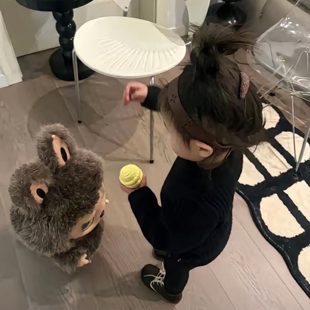 美女不emo