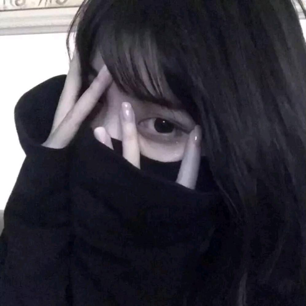 岳绮罗.