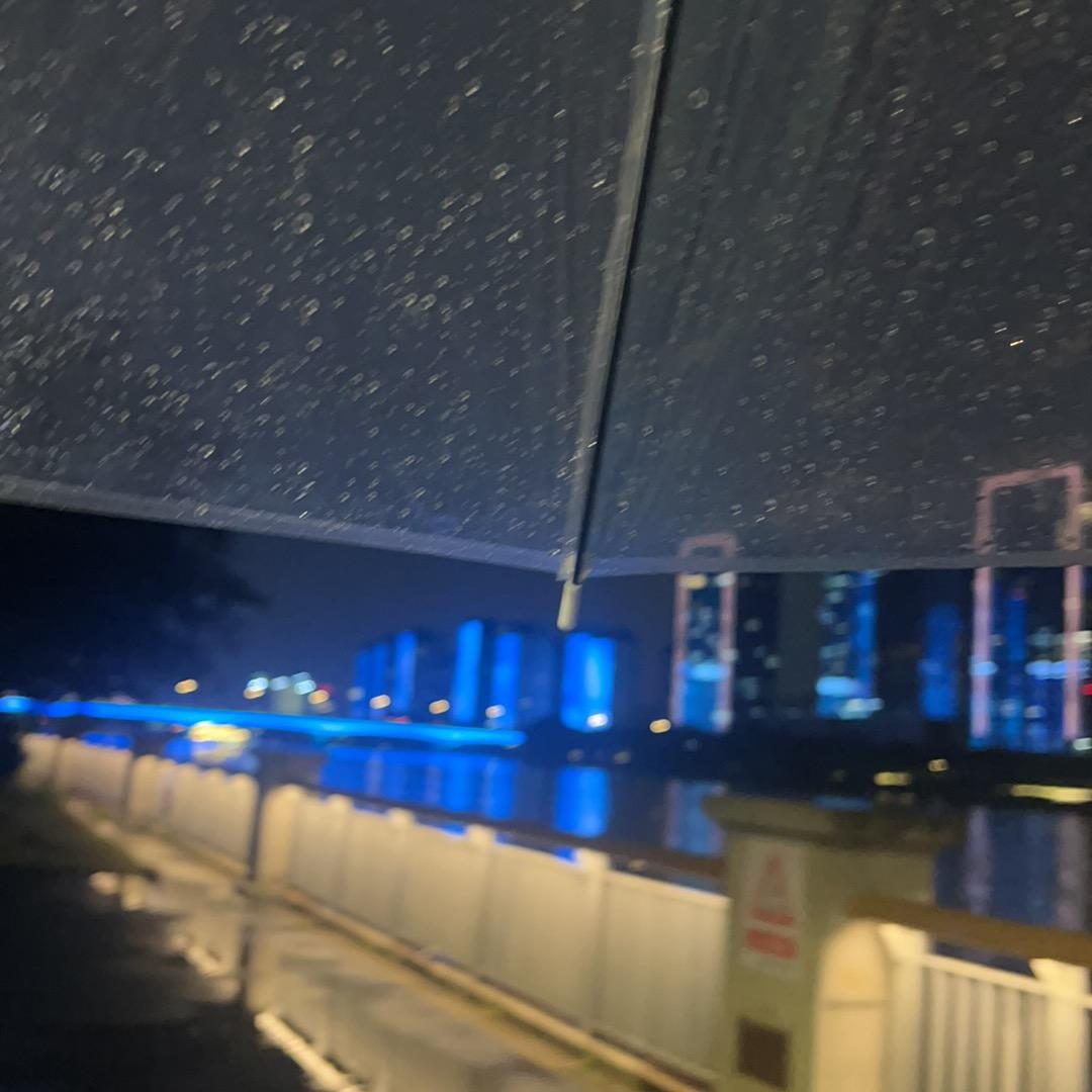 漠然