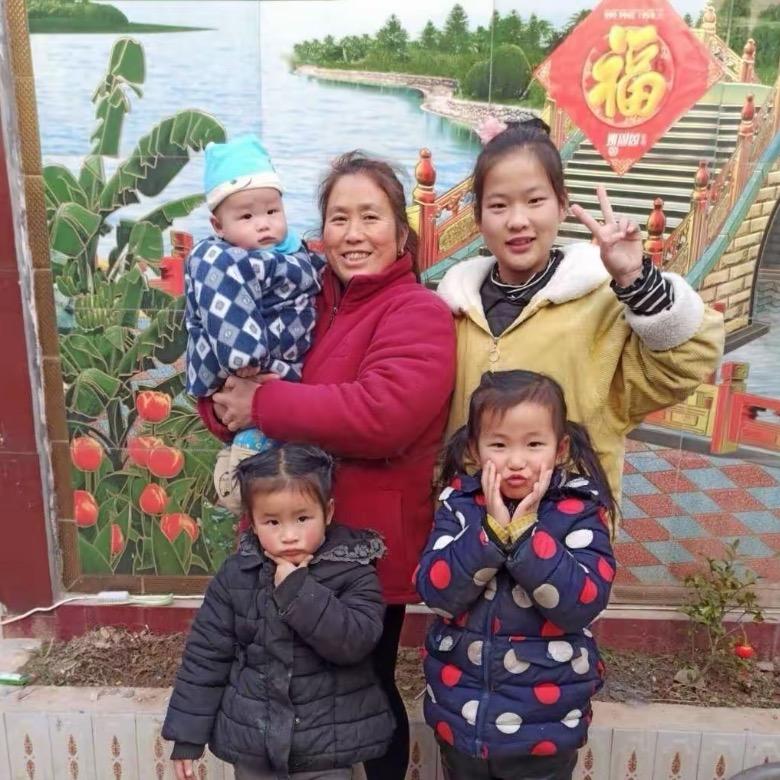 周甜丽11月6日（结婚12周年）